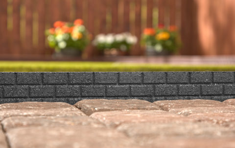 Rubberific Cobblestone Edging   9 Rubberific BrickfaceEdging Black Lifestyle4 480x303 